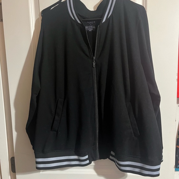 LOWEST PRICE AVAILABLE-Long Sleeve Bomber type Sweater - Picture 6 of 9